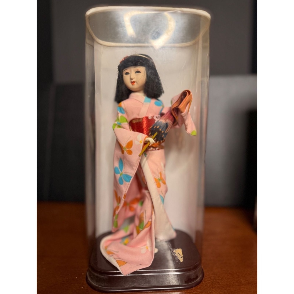 Vintage Komachi Doll Made in Japan Geisha Pink Butterfly Kimono Parasol Display